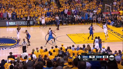 Tải video: Stephen Curry Crosses Up Kevin Durant  Thunder vs Warriors  Game 7  May 30, 2016   NBA Playoffs