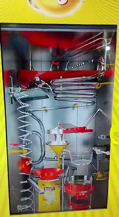 cool things you can see in Dubai ( Lays ) freshly made