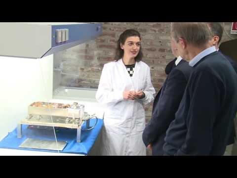 Torino - Il presidente Renzi visita la Argotec (30.05.16)