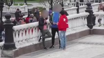 Kızıl Meydan'da Türk Bayrağı ile Dolaşıp Rusların Tepkisini Ölçtü