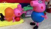 mummy pig PREGNANT has a baby Pregnant mom toys with Peppa Pig gives birth has a baby Play Doh