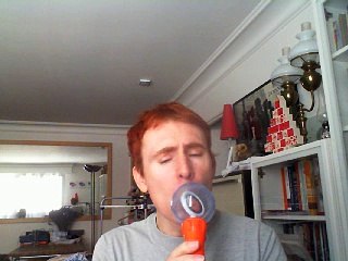 Wiwi égratigne "j'espère" de Serge Lama