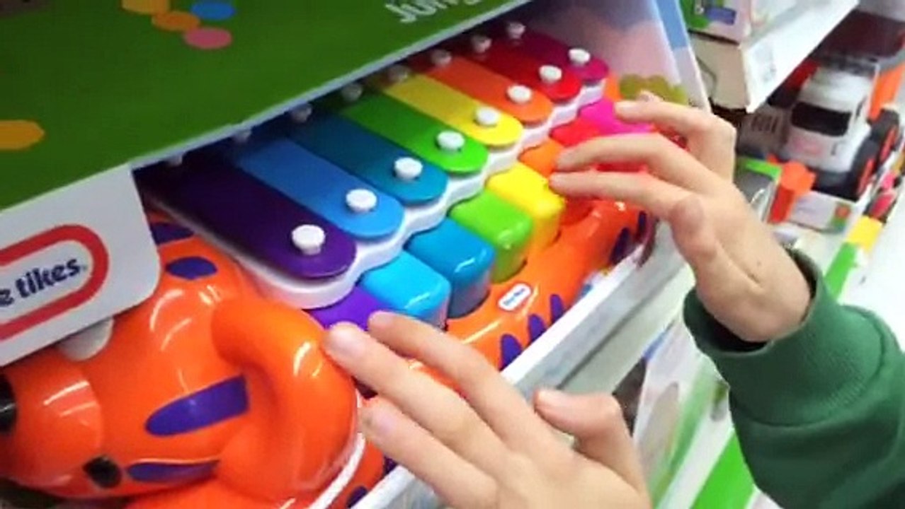 Bennett found a piano at Toys 'R Us.