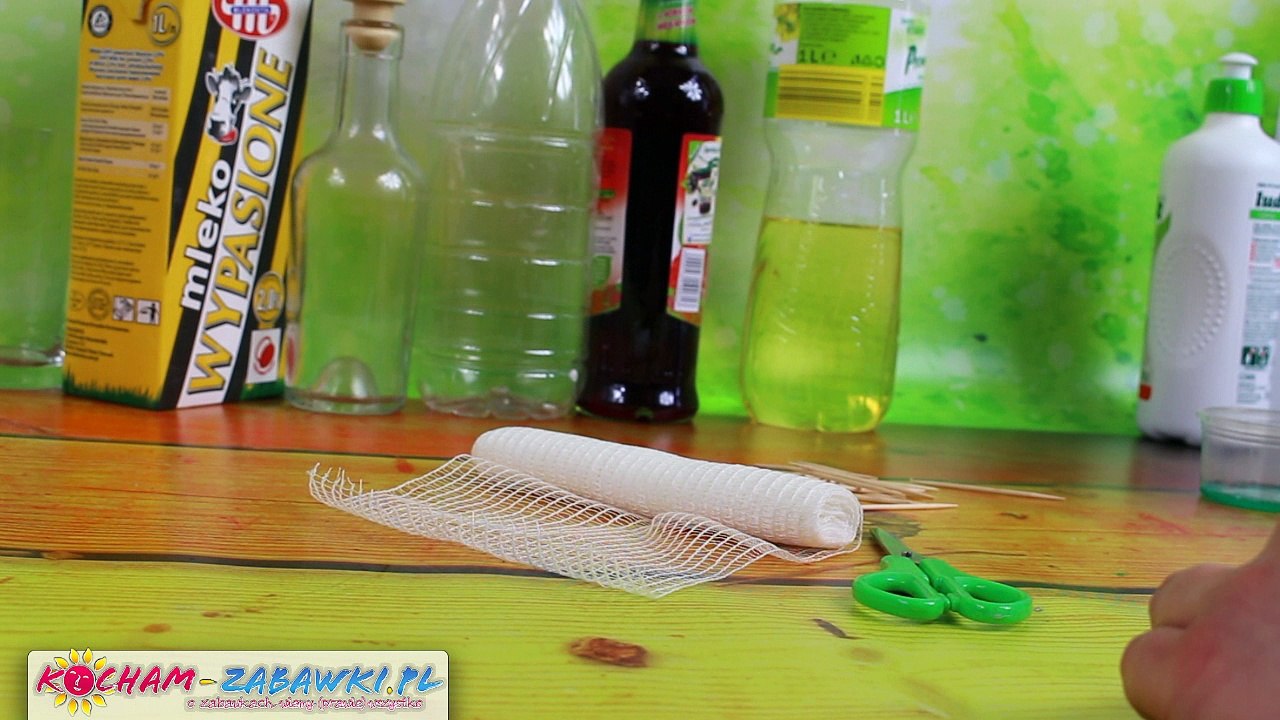 Małe Laboratorium - Sztuczka z Wodą i Wykałaczkami - Doświadczenia Fizyczno-Chemiczne