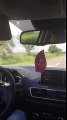 Ce conducteur saoul zigzague sur la route et percute une voiture de front !