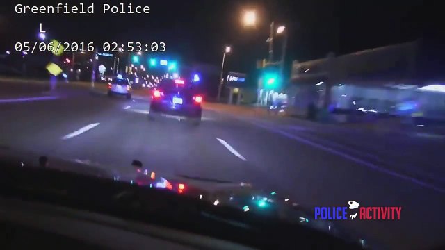 Un policier arrête un suspect avec une manœuvre dangereuse