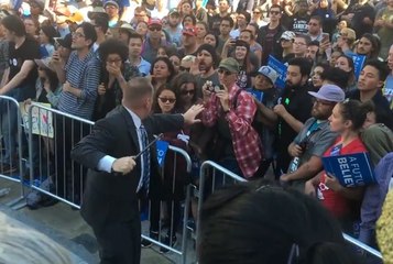 Watch Secret Service Swoop In to Protect Bernie Sanders From Animal Rights Protesters