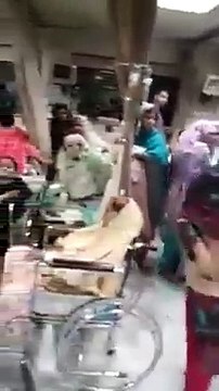 Nawaz Shareef getting VIP treatment in London, whereas multiple patients are crying out of pain on a single bed in Punja