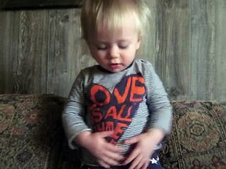 2013 11 29 Checking out her belly button