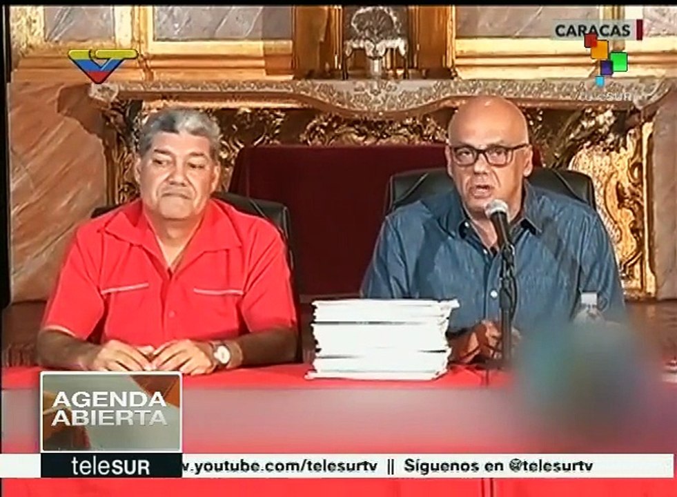Solicitud de revocatorio tiene 10 mil firmas de venezolanos fallecidos