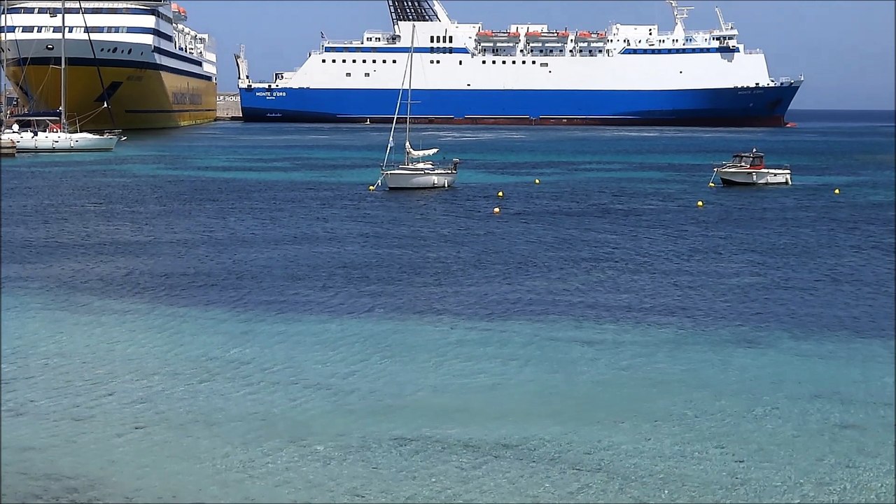 Bord de mer à L'Île-Rousse