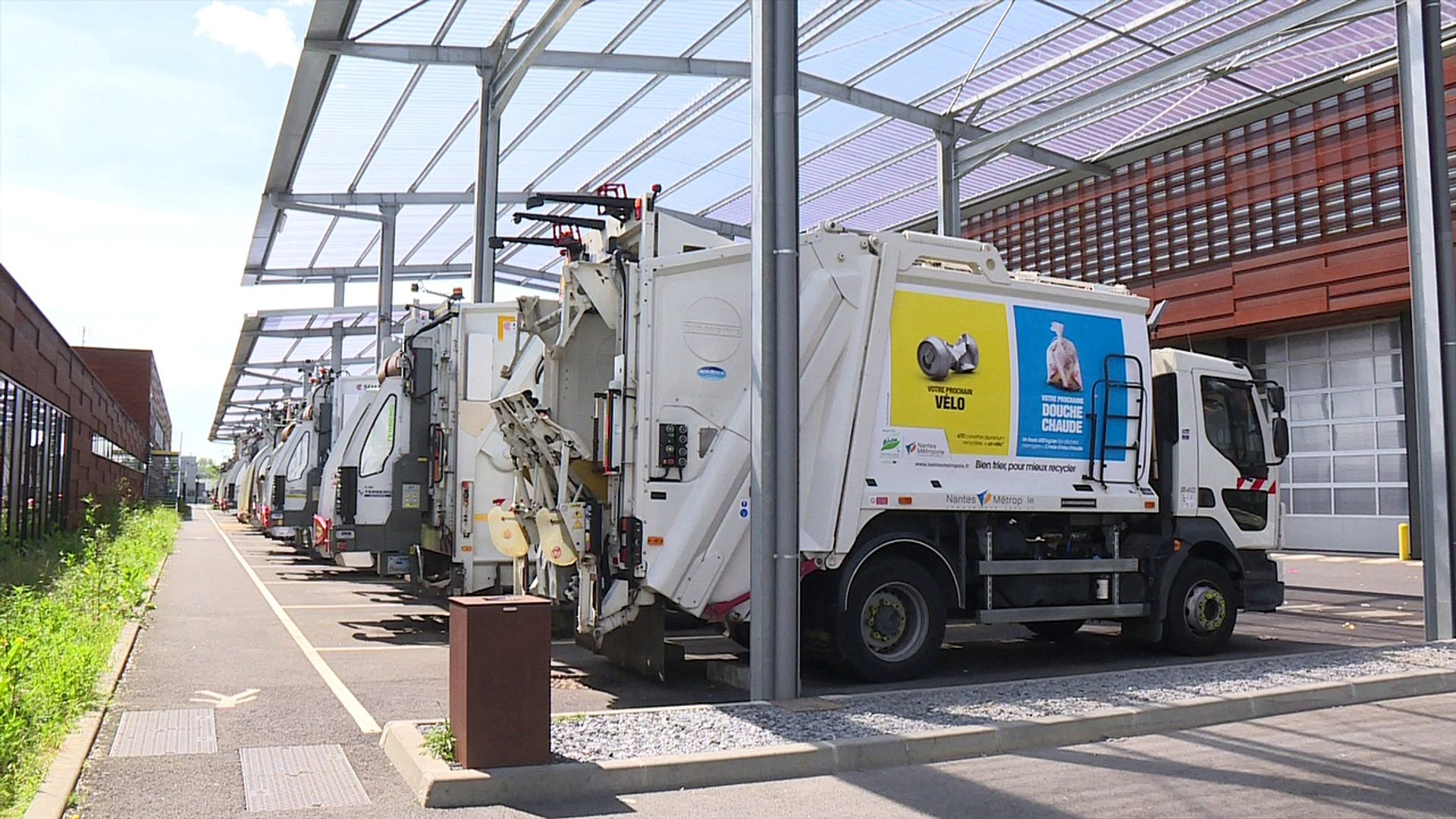 Nantes : la collecte des déchets reprend - Vidéo Dailymotion