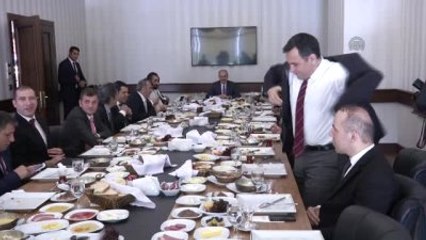Başbakan Yardımcısı Kurtulmuş, Gazete ve Televizyonların Ankara Temsilcileriyle Bir Araya Geldi