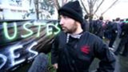 Les Jeunes Agriculteurs ont lancé une spectaculaire manifestation à Pau