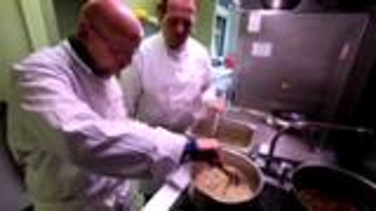 Pour la Saint-Valentin, cuisinez votre repas d'amoureux avec Gilles Narbeburu