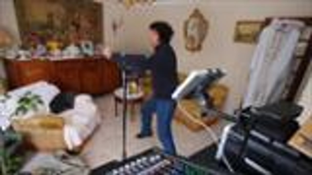 Pierre chante Belinda en live
