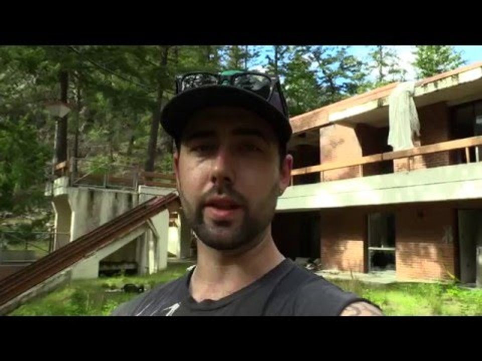 Explorer Documents Abandoned Mansion in British Columbia, Canada