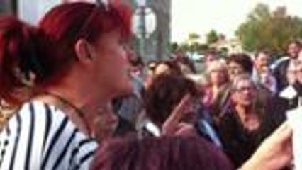 Pour leur sécurité, les riverains ont bloqué la rue de Basseau