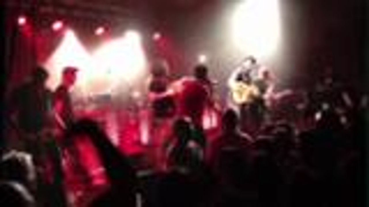 Les cigales de La Rue Ketanou par le Collectif 13