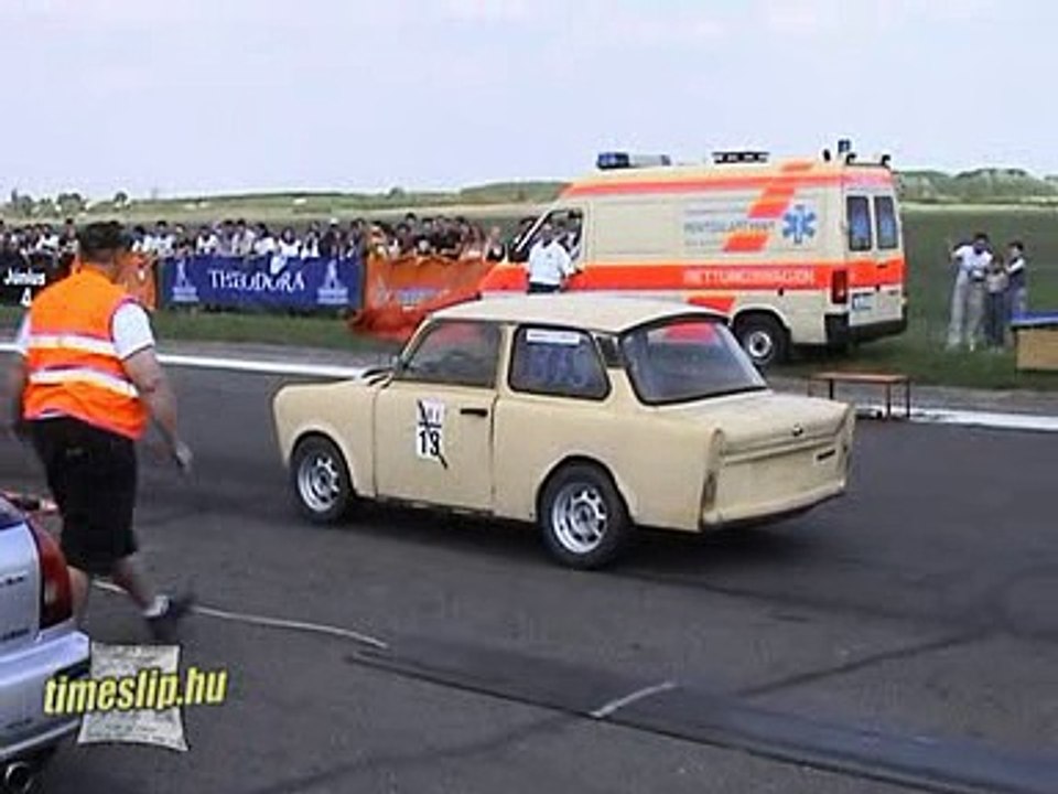 Trabant Vs. Honda Civic VTI