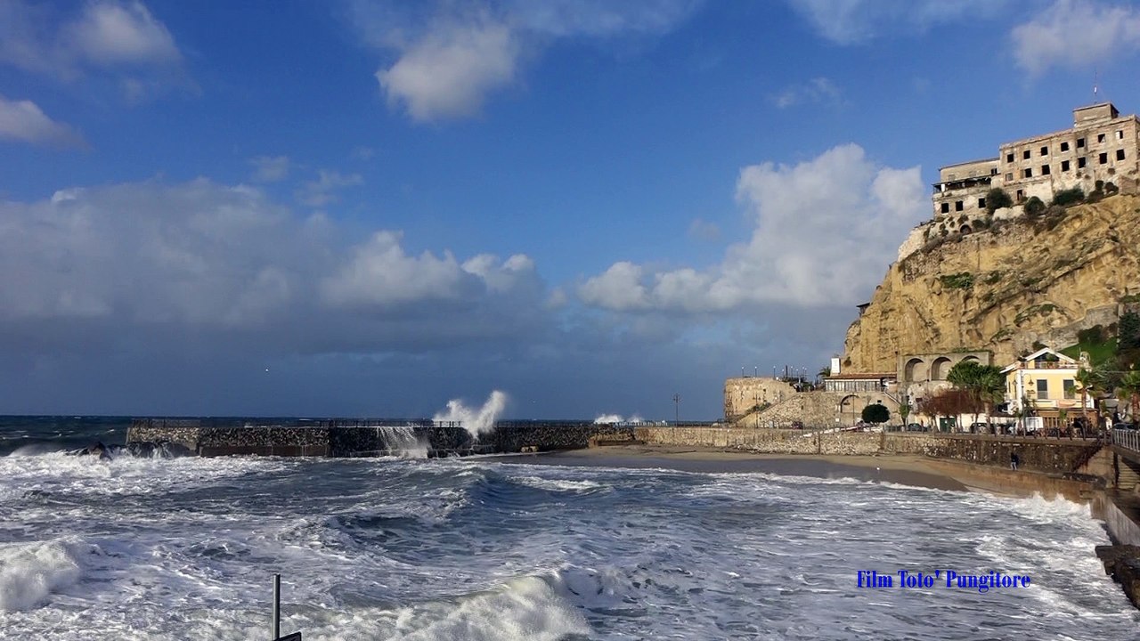 MARE MOSSO MOLTO MOSSO  " Pizzo Marina "