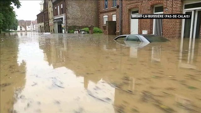 Premiers secours et entraide face aux nombreuses inondations qui touchent le pays - Le 31/05/2016 à 19h40