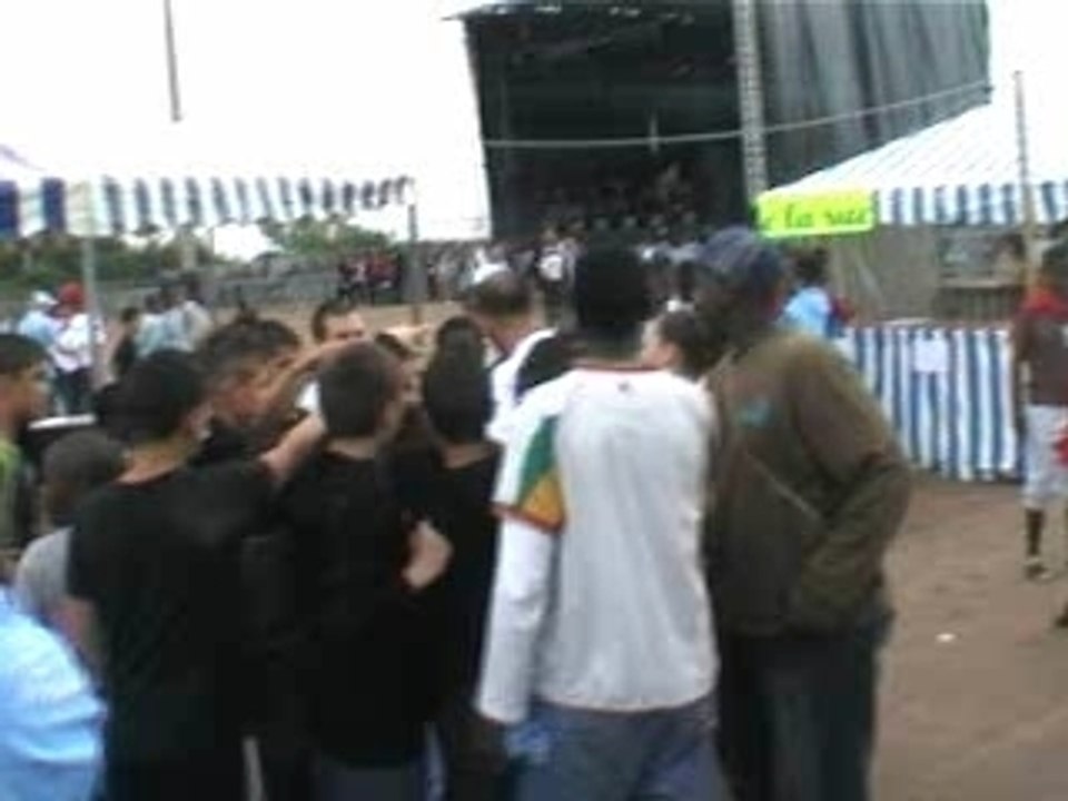 11-43 FETE DES LILAS