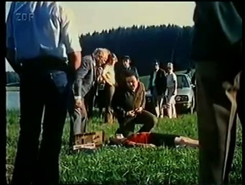 Derrick  E004 - Mitternachtsbus ( 1975 )