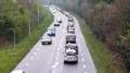 Opération escargot des taxis à Pau