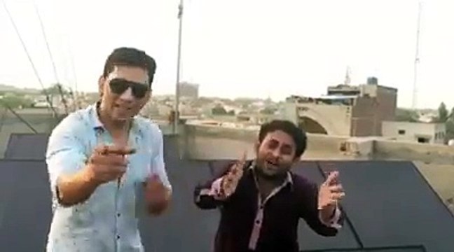 Yeh Uska Pakistan Hai Jiska Raiwind mein Makaan Hai - Faisalabadi Boys Funny Song on Nawaz Sharif goes viral!