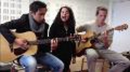 Loubna chante Dynamite de Taio Cruz