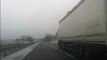 Neige: les camions circulent malgré l'interdiction sur la RN141