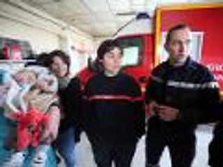 Tom, 44 jours, dit merci aux pompiers de Mansle [vidéo Phil Messelet]