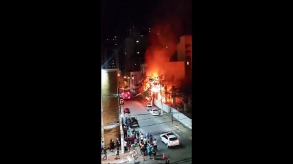 Download Video: Incêndio assusta moradores da Praia da Costa