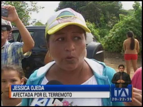 Presidente recorrió zonas afectadas por terremoto en Manabí