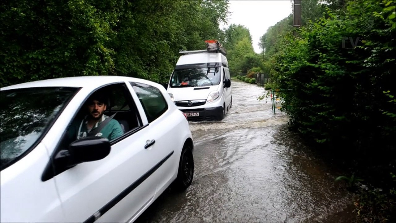 Floods in central France force evacuation of over 1,000