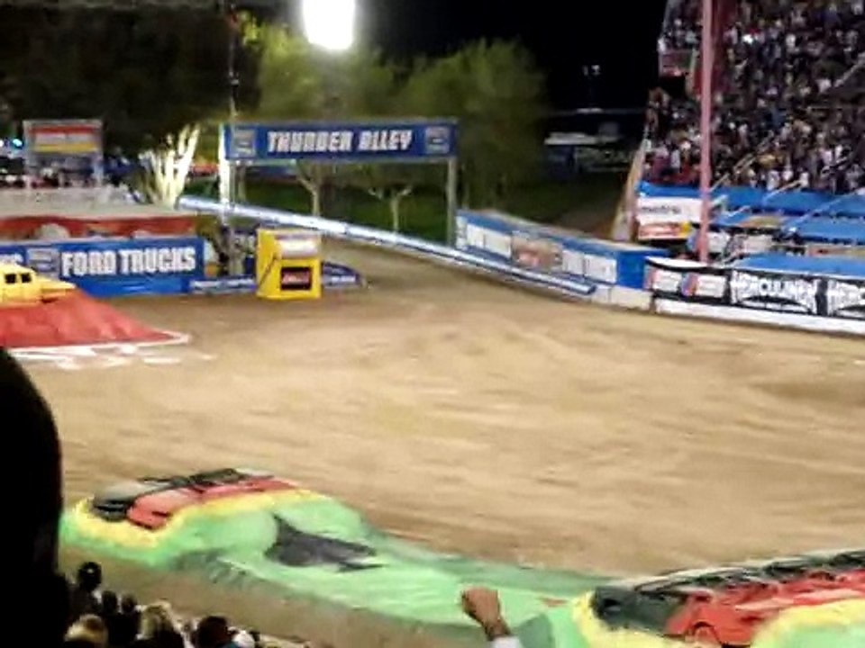 Monster Jam World Finals 10 championship race