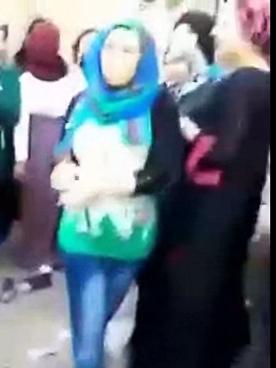 Kadın Çılgınca Dans Ediyor - ( Crazy Aerobic Dance )