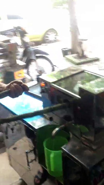 Máy ép nước mía siêu sạch liền bàn ép 2 cây - 1 lượt LH 0934 468 222