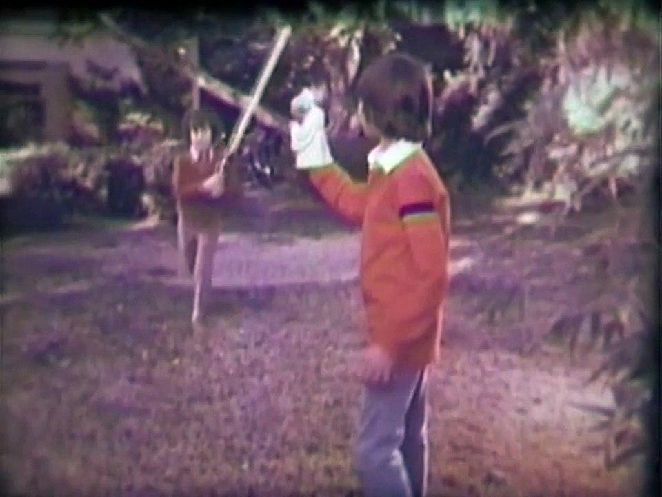 Star Wars V Commercial - Yoda Hand Puppet and Lightsaber