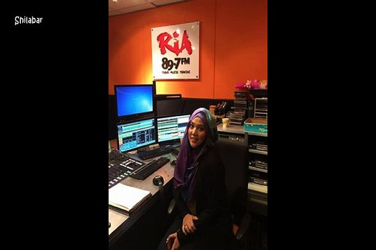 Shila Amzah茜拉《Singapore RiA 89.7FM》Radio Station Interview 25.05.2016