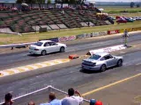 Subaru vs Porsche 911 Turbo (Drag Race)