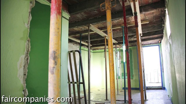 Il agence son studio d’une telle manière qu’il n’a rien à envier aux grands appartements !