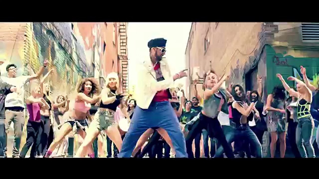 Party_Like_A_Punjabi_-_Gippy_Grewal_Feat-_Manj_Musik(TinyJuke.com)
