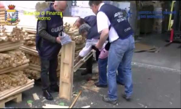 Livorno - smantellata banda dedita allo spaccio di droga: 17 arresti