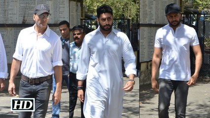Abhishek Akshay and Riteish are attendees on Vikas Mohans cremation