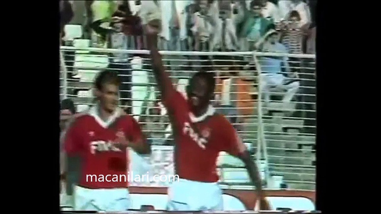 01.11.1989 - 1989-1990 European Champion Clubs' Cup 2nd Round 2nd Leg Benfica 7-0 Budapest Honved SE
