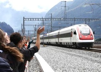 Dünyanın En Uzun Demiryolu Tüneli Gotthard Base Açıldı