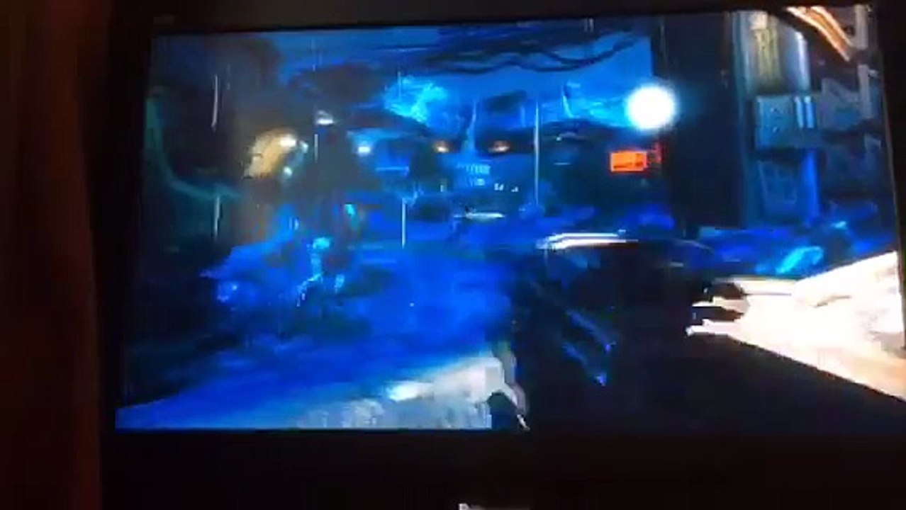 ( aliens colonial marines ) - flat screen TV - lots of aliens & aliens