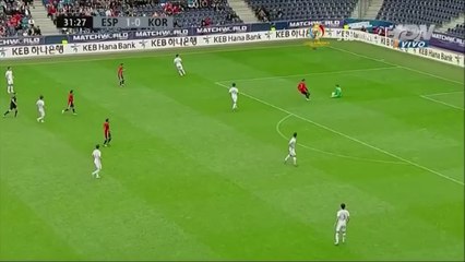 Cesc Fabregas Scores After A Terrible Mistake By South Korea Goalkeeper!